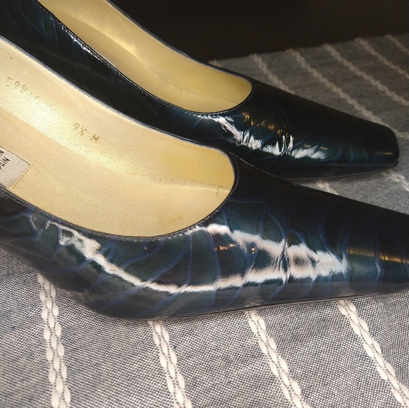 Monique Made in Spain Heels Blue and Teal size 9 1/2 - Picture 3 of 7